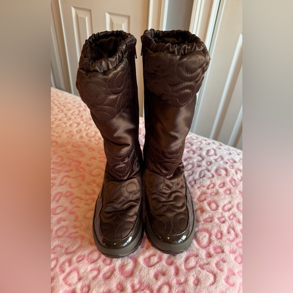 Coach Shoes - Coach Drexel Quilted Chocolate Brown
Winter Boots Women’s Size: 8